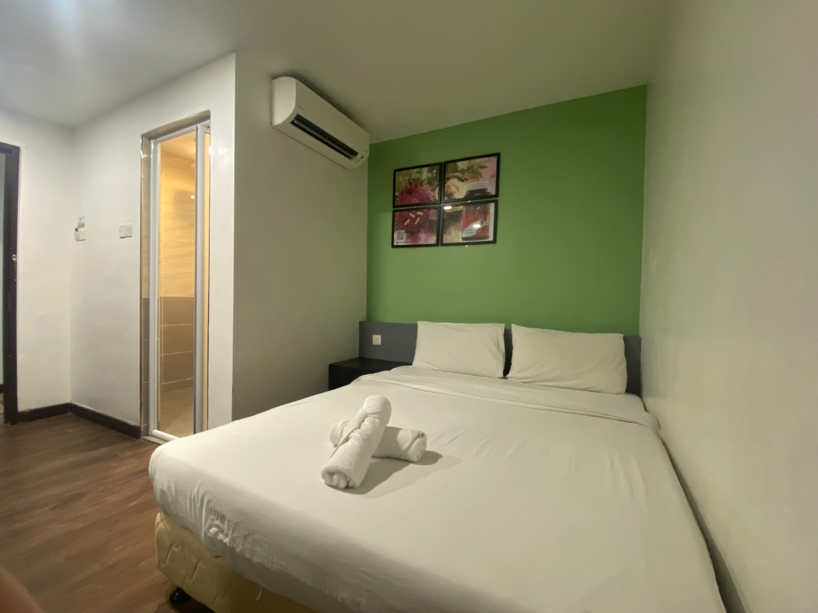 https://stg.ibook.com.my/storage/13345/Standard-Room.jpeg